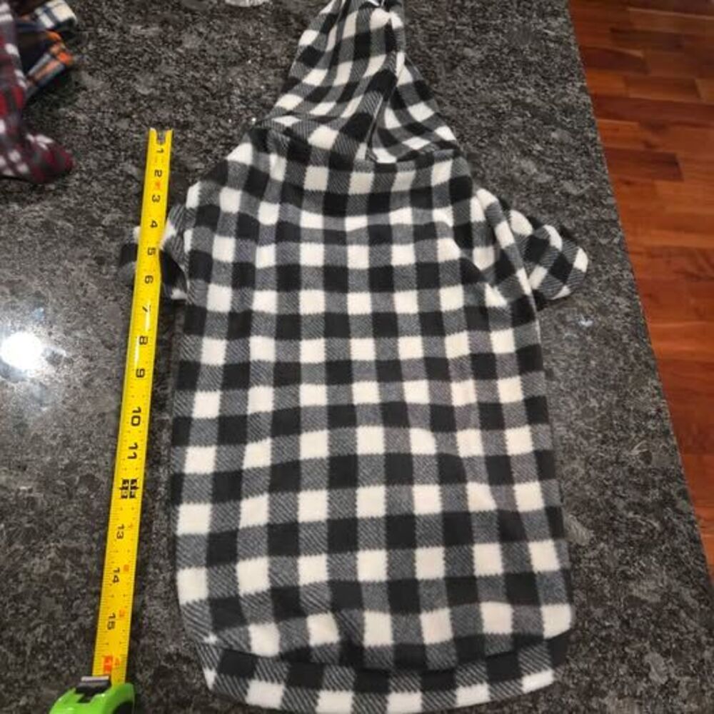 New, Never Worn! Cozy Dog Sweater Hoodie, Medium, Perfect for Cold Weather!